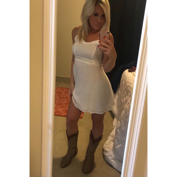 Dresses & Skirts - White dress